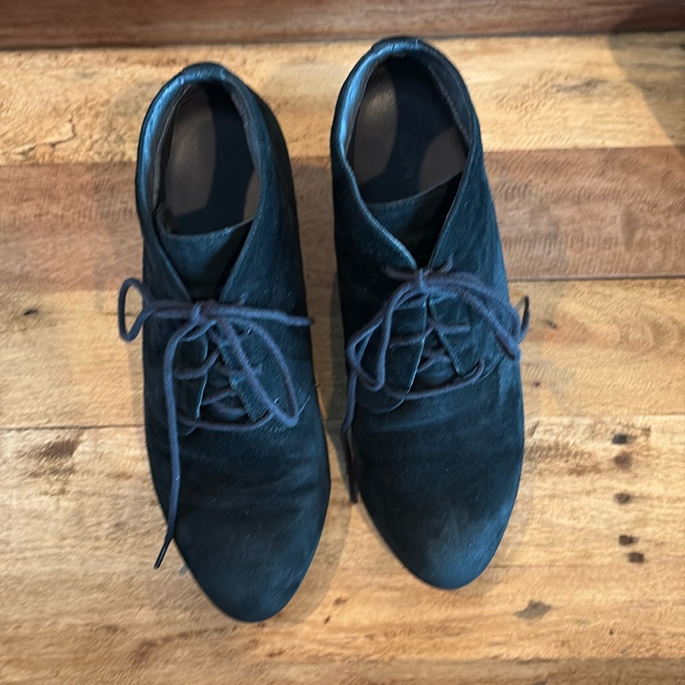 Vionic suede wedge booties